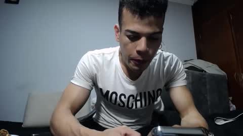 Snapshot of juicy_boy22 chatting on September 14, 11:04 pm Miguel online show from September 14, 11:04 pm