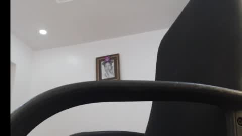 Snapshot of juicy_gold22 chatting on December 20, 12:23 pm Mariagold online show from December 20, 12:23 pm