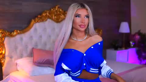 Snapshot of juicy_jessye chatting on July 3, 9:32 pm Jessye online show from July 3, 9:32 pm