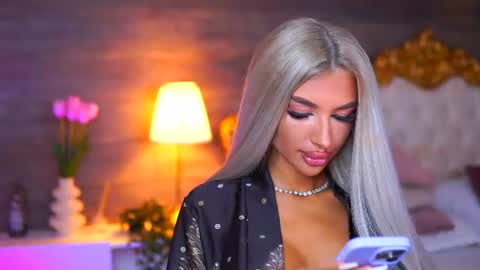 Snapshot of juicy_jessye chatting on July 15, 8:14 pm Jessye online show from July 15, 8:14 pm