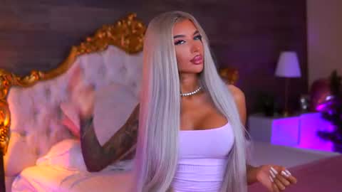 Snapshot of juicy_jessye chatting on July 19, 7:50 pm Jessye online show from July 19, 7:50 pm