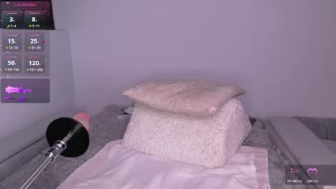Snapshot of juicy_sky chatting on July 20, 6:17 am Your Paradise online show from July 20, 6:17 am