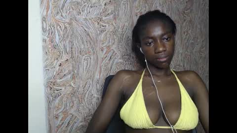 queen online show from February 8, 5:08 pm