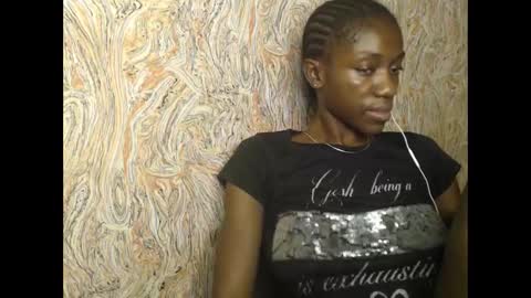 queen online show from February 18, 7:52 pm