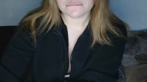 juicycherry99 online show from December 3, 8:50 pm