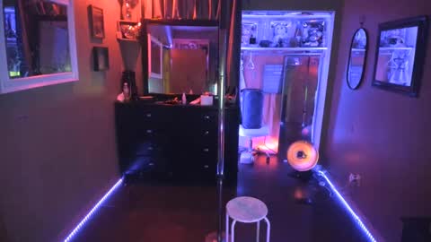 Snapshot of juicyjayxxx69 chatting on February 6, 4:53 am juicyjayxxx69 online show from February 6, 4:53 am