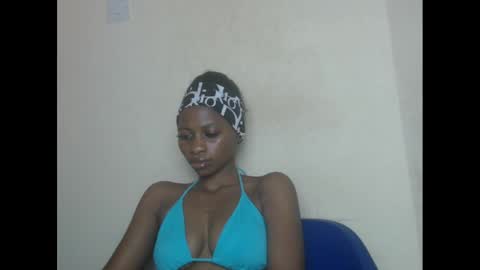 juicypiexx online show from February 14, 3:33 am