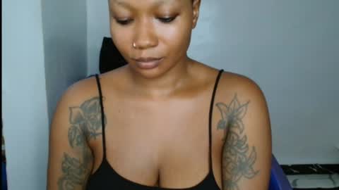 juicyxpink online show from July 13, 11:24 am