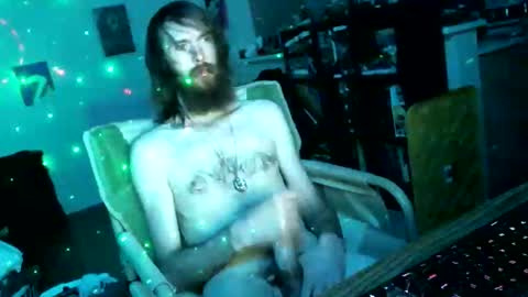 Snapshot of jukeb0x77 chatting on November 19, 9:42 am Juk3B0x77 online show from November 19, 9:42 am