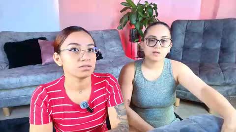Snapshot of jules_n_gia chatting on October 14, 3:02 pm Jules and Gia online show from October 14, 3:02 pm