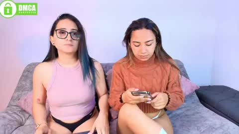 Jules and Gia online show from June 7, 6:22 pm