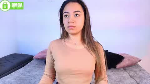 Jules and Gia online show from June 13, 6:28 pm