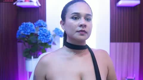 Jules Bennett online show from May 1, 7:07 pm