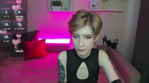 Snapshot of julescrown chatting on December 3, 4:25 am Jules online show from December 3, 4:25 am