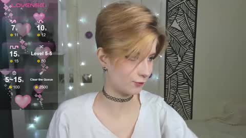 Snapshot of julescrown chatting on December 27, 1:32 am Jules online show from December 27, 1:32 am