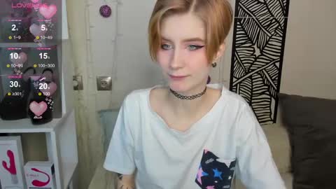 Snapshot of julescrown chatting on January 11, 1:16 am Jules online show from January 11, 1:16 am