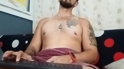 juleslake2 online show from October 28, 2:04 am