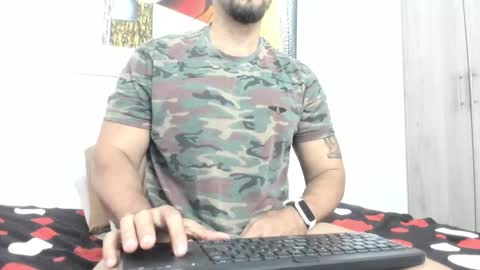 Snapshot of juleslatin122 chatting on January 10, 10:57 pm Jules online show from January 10, 10:57 pm