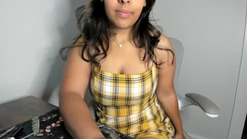 Jules online show from April 4, 4:15 pm