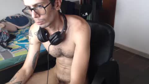 Julfigo online show from July 28, 6:20 pm