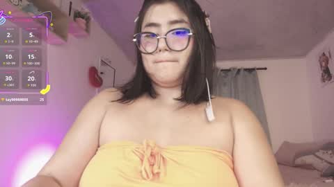 Snapshot of juli_1213 chatting on November 1, 11:18 pm Juliana online show from November 1, 11:18 pm