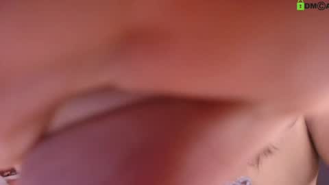 Snapshot of juli_1213 chatting on May 10, 12:27 am Juliana online show from May 10, 12:27 am