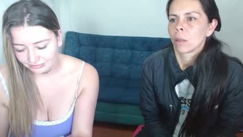 Snapshot of juli_69 chatting on September 13, 4:18 pm Juliana Torres online show from September 13, 4:18 pm