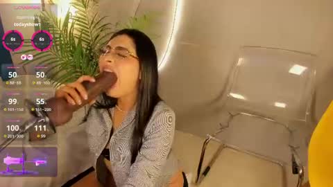 juli_casanova online show from June 23, 2:48 pm