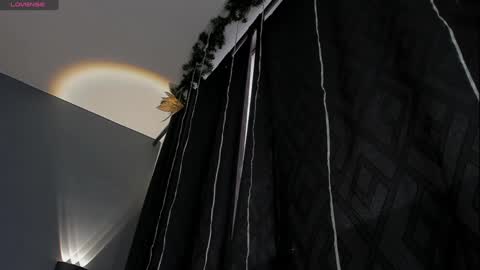 Snapshot of juli_hairy chatting on February 4, 3:15 pm Juli Modelo Independiente online show from February 4, 3:15 pm