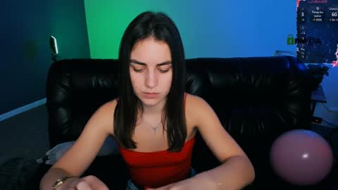 Snapshot of juli_kisss chatting on January 30, 2:27 am juli kisss online show from January 30, 2:27 am