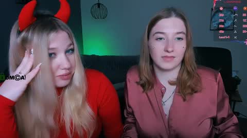 Snapshot of juli_kisss chatting on February 1, 10:55 pm juli kisss online show from February 1, 10:55 pm