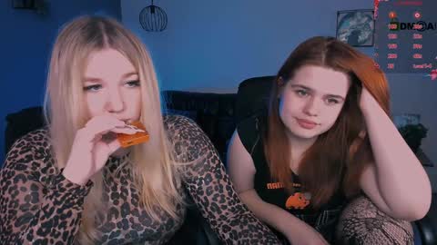 Snapshot of juli_kisss chatting on February 5, 12:49 pm juli kisss online show from February 5, 12:49 pm