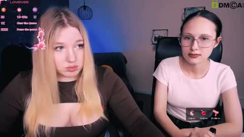 Snapshot of juli_kisss chatting on March 8, 4:50 pm juli kisss online show from March 8, 4:50 pm