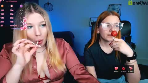 Snapshot of juli_kisss chatting on March 9, 1:04 pm juli kisss online show from March 9, 1:04 pm