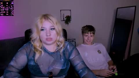 Snapshot of juli_kisss chatting on September 11, 7:25 pm juli kisss online show from September 11, 7:25 pm