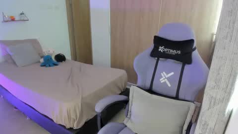 Snapshot of juli_santos_22 chatting on January 11, 8:10 pm juli_santos_22 online show from January 11, 8:10 pm