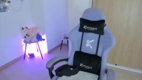 Snapshot of juli_santos_22 chatting on October 5, 5:55 pm juli_santos_22 online show from October 5, 5:55 pm