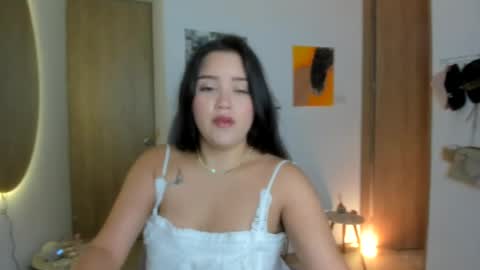 Snapshot of juli_santos_22 chatting on August 6, 11:56 am juli_santos_22 online show from August 6, 11:56 am