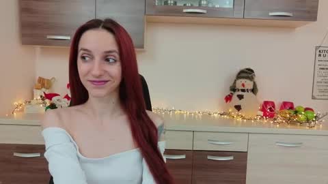 Snapshot of julia__jae chatting on December 14, 6:41 am JuliaJae online show from December 14, 6:41 am