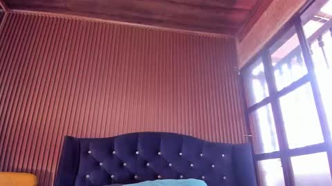 Snapshot of julia_dawson chatting on February 12, 9:22 pm Julia online show from February 12, 9:22 pm