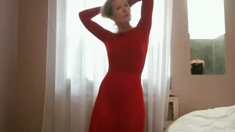 Snapshot of julia_giulia chatting on March 11, 12:06 pm julia_giulia online show from March 11, 12:06 pm