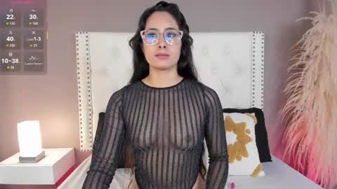 Snapshot of julia_martinezz_ chatting on May 22, 11:27 am J U L IA M A R T I N E Z online show from May 22, 11:27 am