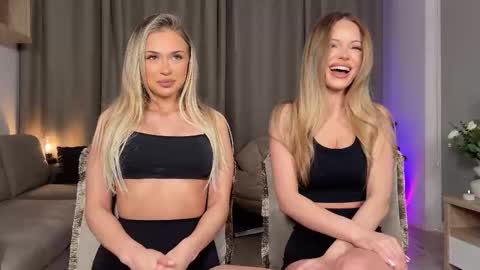 Snapshot of julia_rle chatting on December 1, 10:26 pm Julia R Le online show from December 1, 10:26 pm