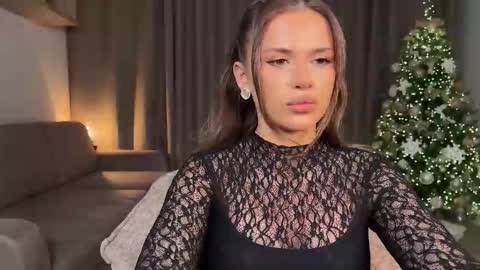 Snapshot of julia_rle chatting on January 6, 8:12 pm Julia R Le online show from January 6, 8:12 pm