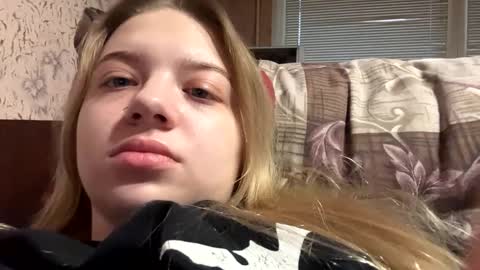 juliacrazy_ online show from January 23, 8:25 am