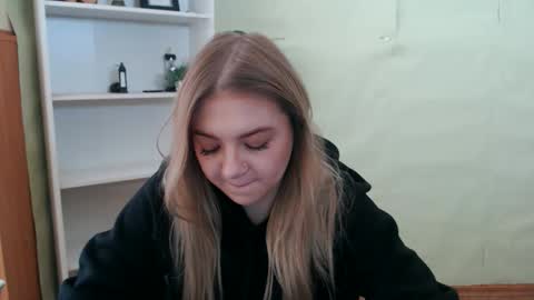 juliacrazy_ online show from February 24, 6:38 am
