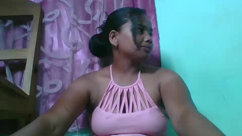 Snapshot of juliah02 chatting on January 29, 5:40 am juliah02 online show from January 29, 5:40 am