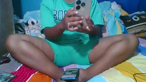 Snapshot of juliah02 chatting on February 15, 11:50 am juliah02 online show from February 15, 11:50 am