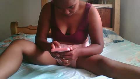 Snapshot of juliah02 chatting on March 12, 7:46 am juliah02 online show from March 12, 7:46 am