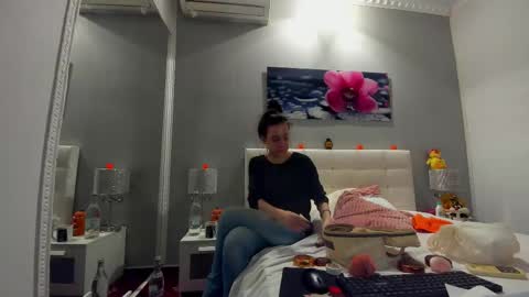 Snapshot of juliahunts chatting on October 20, 9:10 am JuliaHunt online show from October 20, 9:10 am